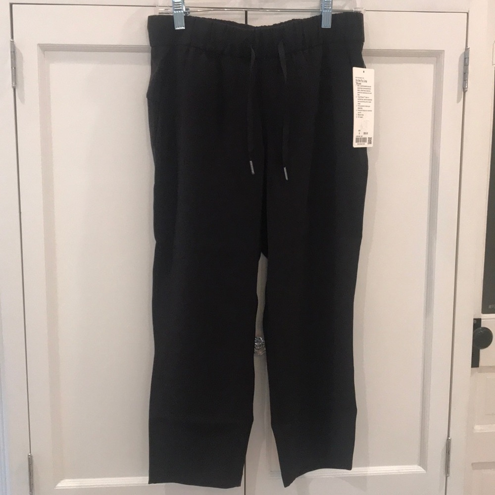 Lululemon On The Fly Crop pant size 6